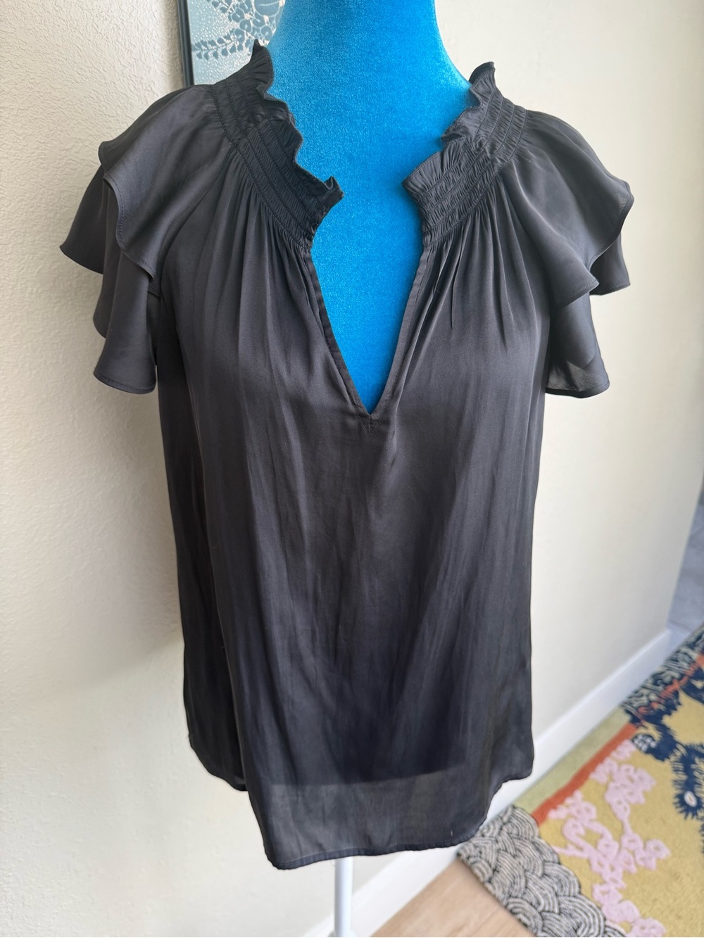 Express Black Ruffle-Sleeve Split V-Neck Blouse